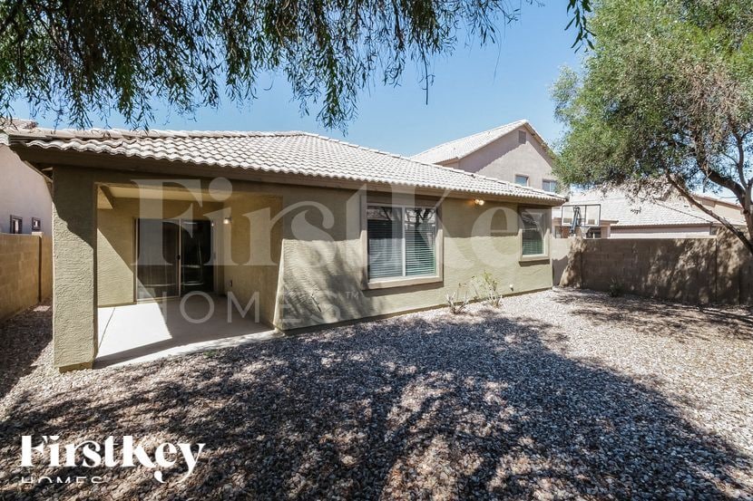 Building Photo - 3849 W South Butte Rd