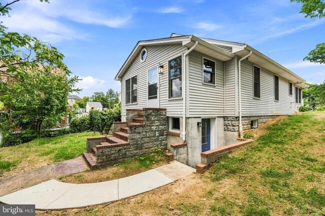 Building Photo - 1801 S Glebe Rd