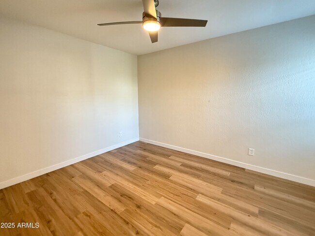 Building Photo - 6533 N Maryland Cir