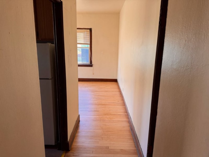 Building Photo - 916 Milwaukee Ave