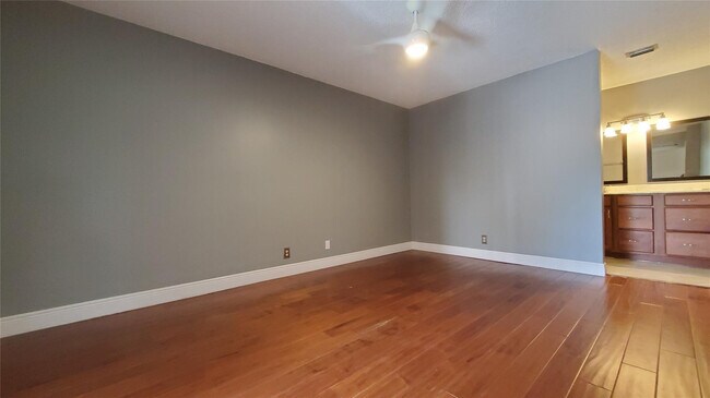 Building Photo - 3831 Cocoplum Cir