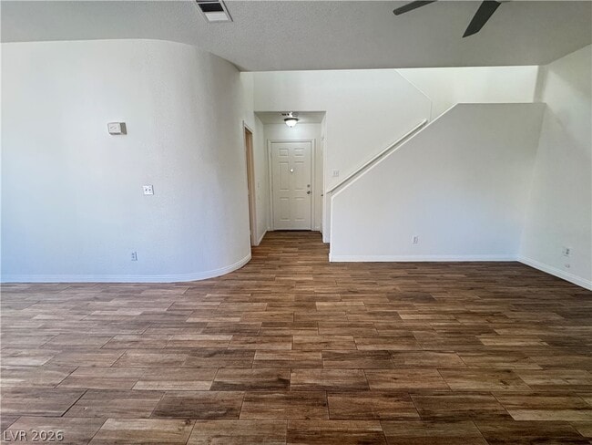 Building Photo - 1078 Country Skies Ave