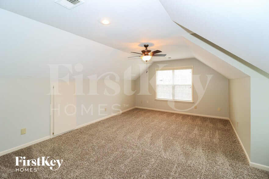 Building Photo - 1311 Rain Hollow Cir W