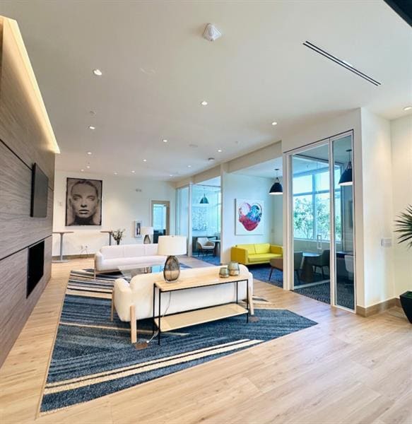 Building Photo - 1621 S Dixie Hwy