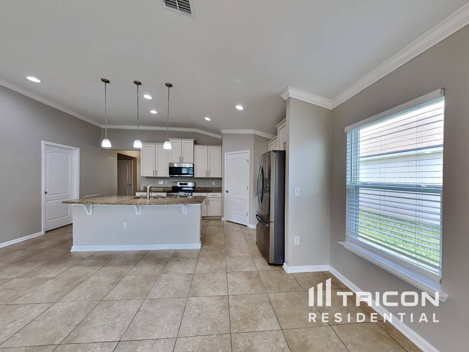 Building Photo - 414 Samara Lakes Pkwy