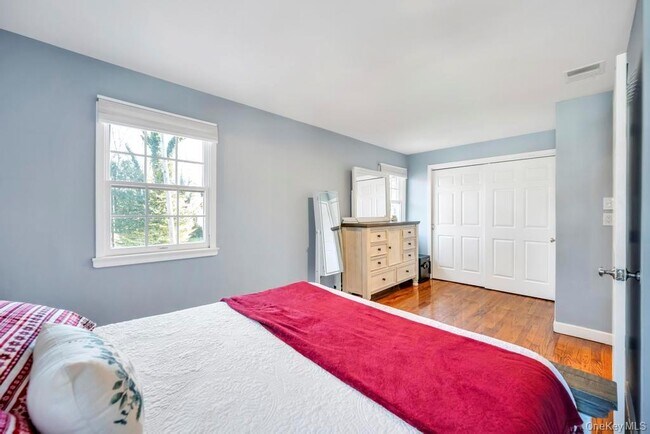 Building Photo - 62 Forest Ave