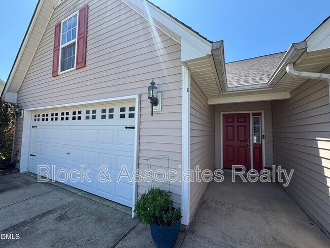 Building Photo - 337 Americana Dr