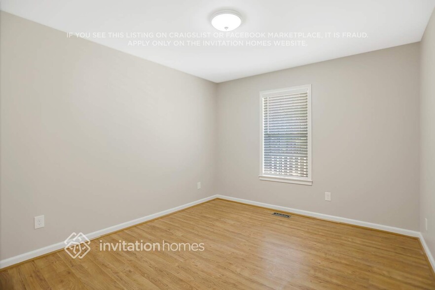 Building Photo - 729 Country Lake Ct