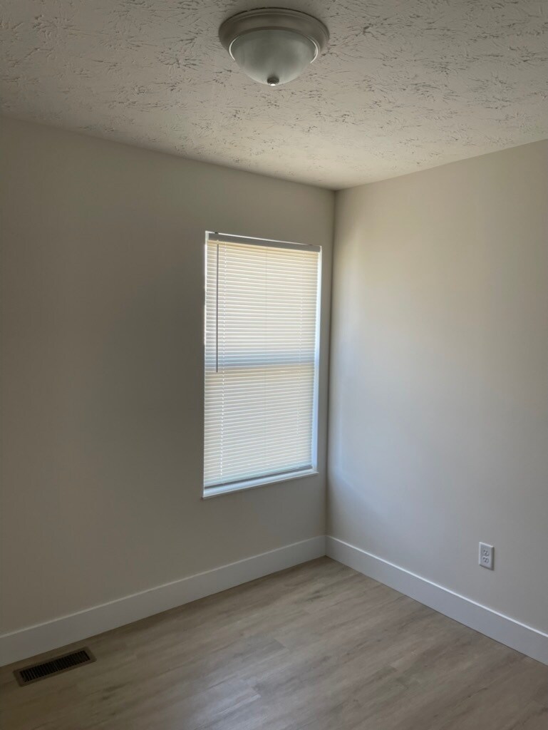 Building Photo - 4231 Otter Creek Dr