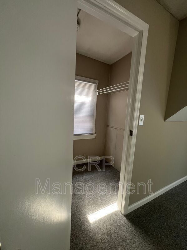 Building Photo - 5318 Quincy St