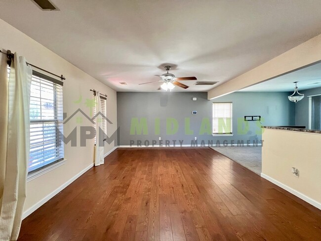 Building Photo - 168 Springway Dr
