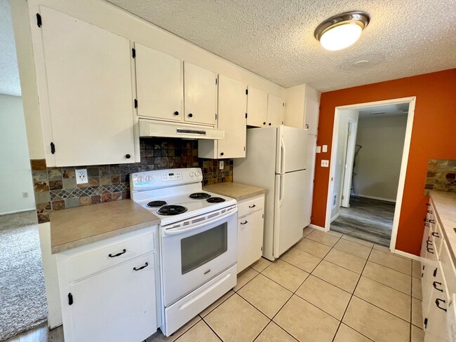 Building Photo - 4 Bedroom Home in Culdesac near CWU