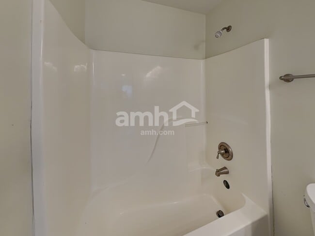 Building Photo - 7188 Bethel Ct