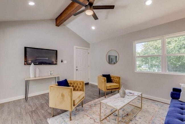 Building Photo - 1512 Luray Dr