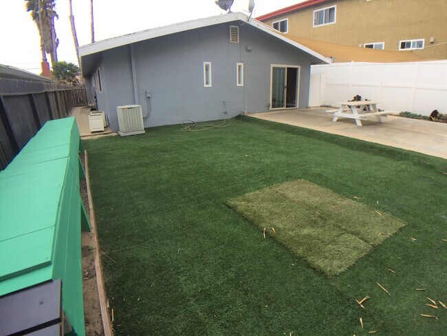 Building Photo - 4 Bed/2 Bath Spacious House for Lease in El Segundo