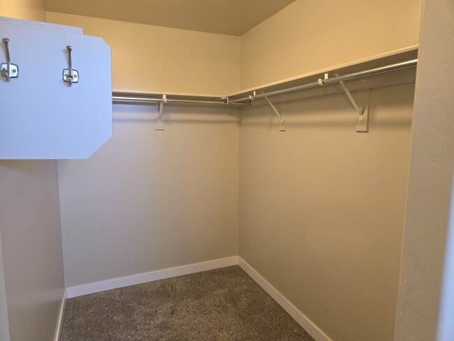 Building Photo - 528 Fox Chase Dr