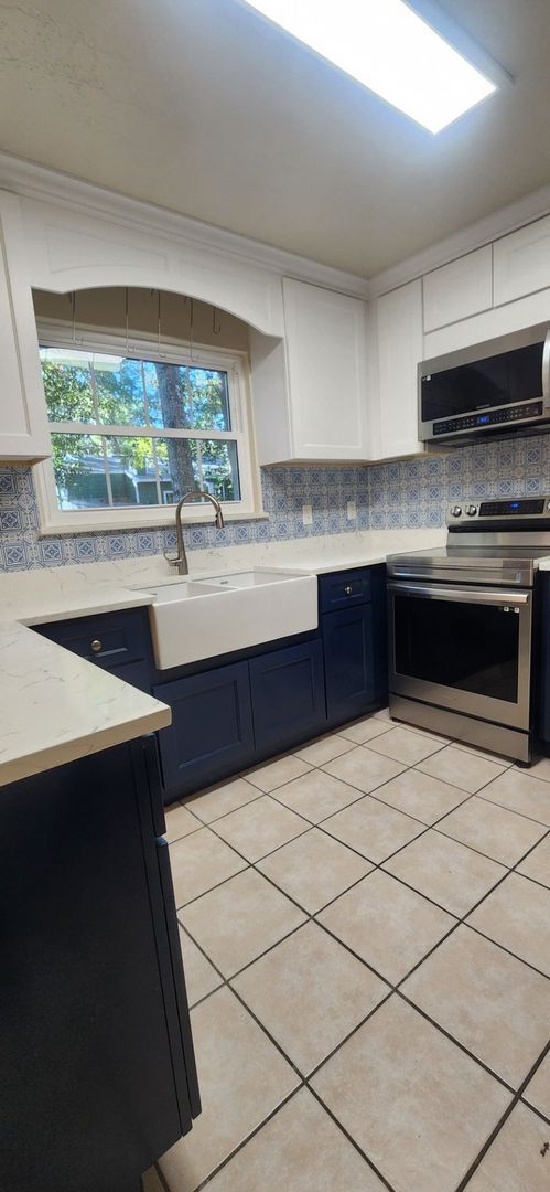 Building Photo - 413 NW 48th Blvd