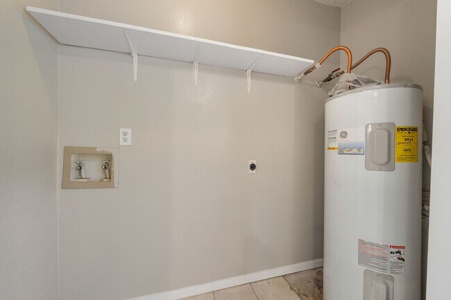 Building Photo - AUS8108 Dunn