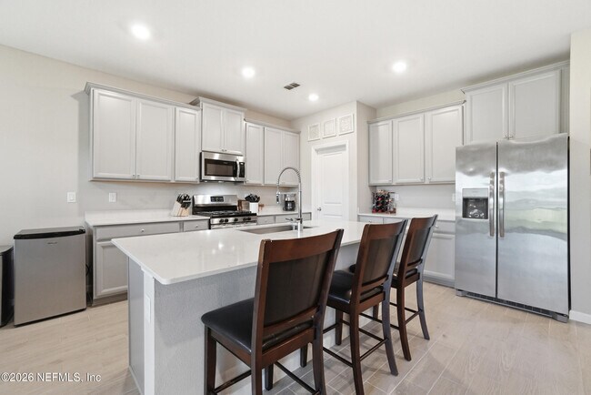 Building Photo - 75435 Sunberry Dr
