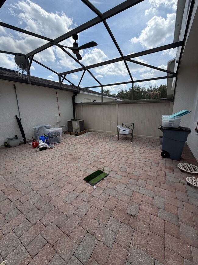 Building Photo - Townhome for rent