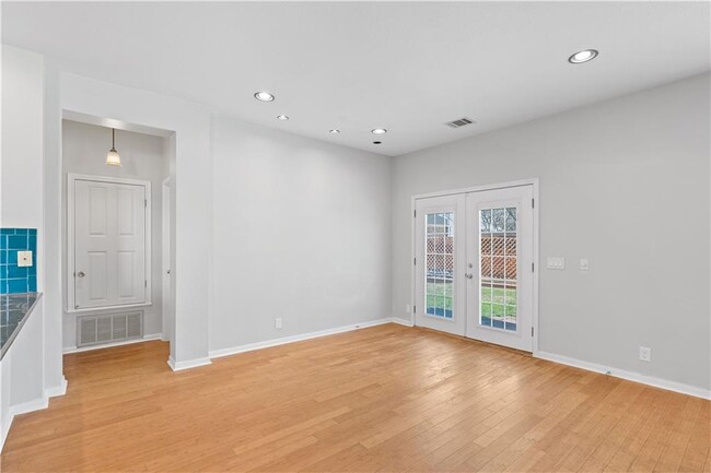 Building Photo - 4036 Barlow Dr