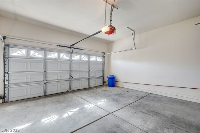 Building Photo - 9197 Grey Pebble Ct