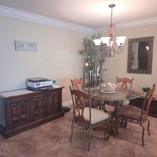 Building Photo - 5349 Lakefront Blvd