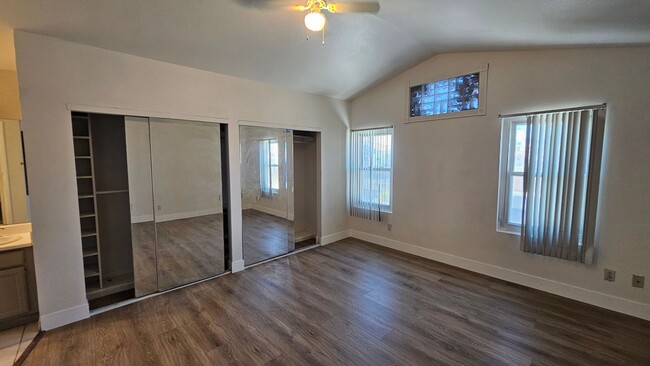 Building Photo - Beautiful 4 bedroom near Lake Mead & Tenay...