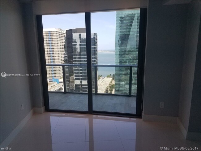 Building Photo - 2 br, 2 bath Condo - 1300 S Miami Ave