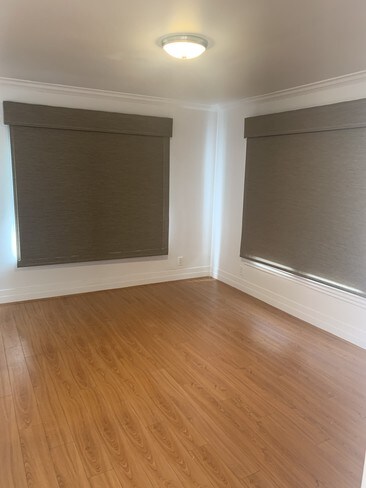 Building Photo - 1754 N Alexandria Ave