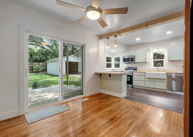 Building Photo - 1310 E 7th Ave