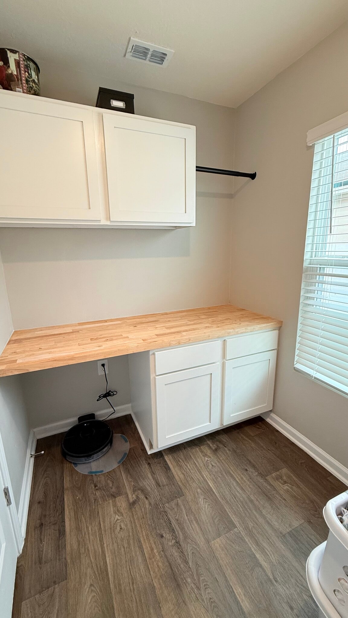 This is the home laundry room - 16 Summerwood Rd S