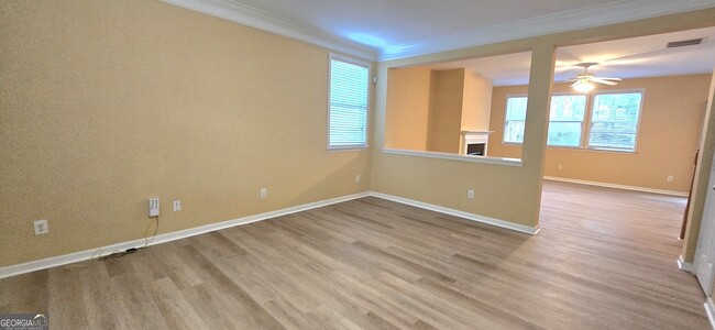 Building Photo - 11 Brookview Dr