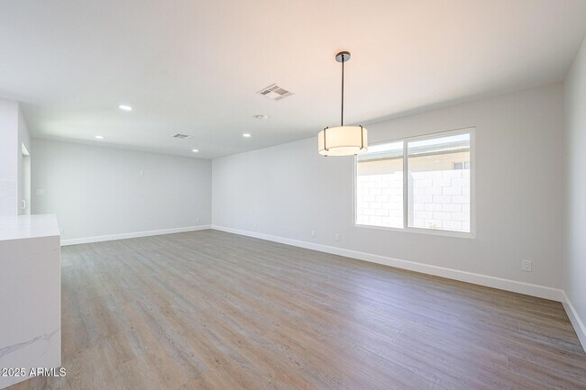 Building Photo - 11202 N 43rd Dr