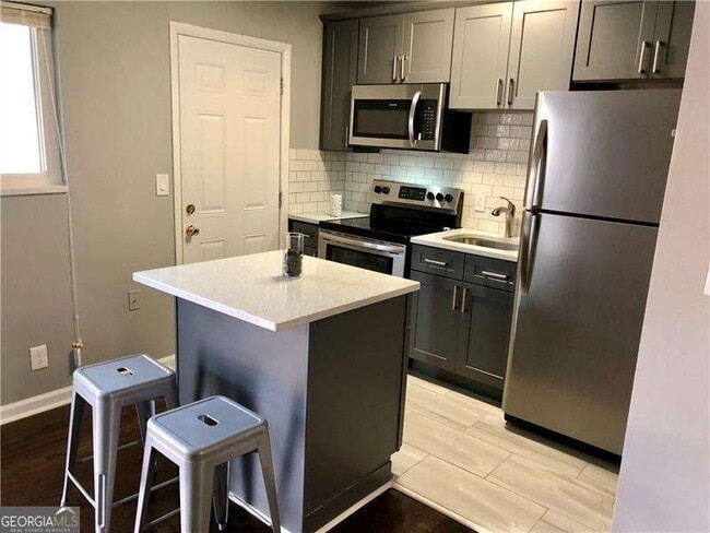 Building Photo - 112 Ardmore Pl NW