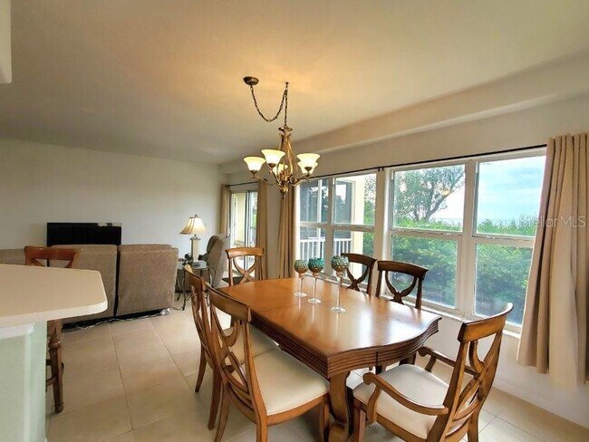 Building Photo - 101 N Marion Ct