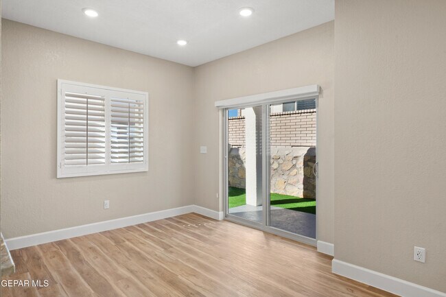 Building Photo - 6305 Palo Verde Pl