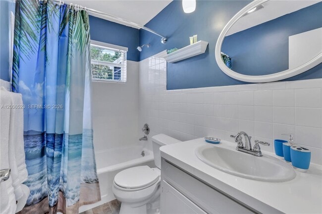 Building Photo - 222 SE 11th Ct