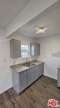 Building Photo - 136 W 99th St