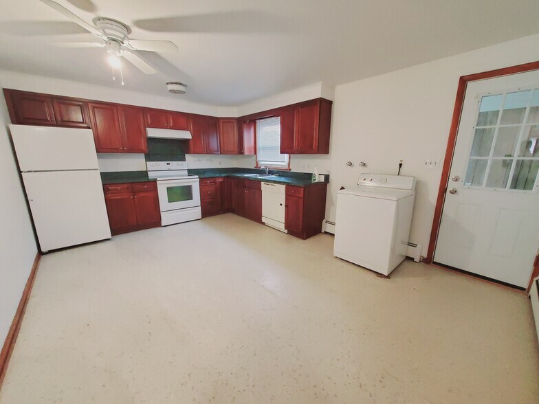 Building Photo - 36 Burwood Ave