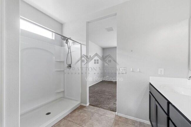 Building Photo - 17878 N Pietra Rd