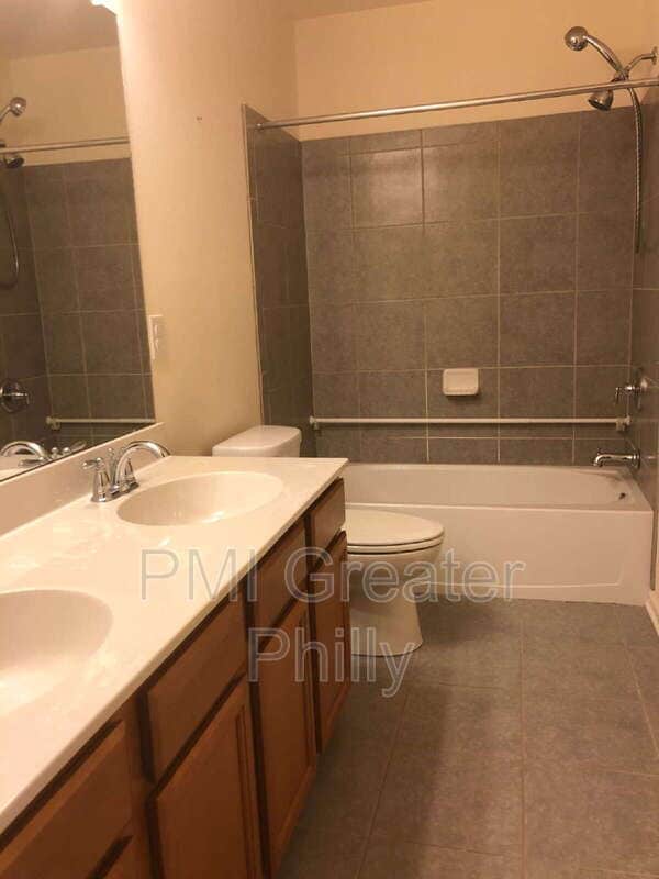 Building Photo - 106 Mercer Ct
