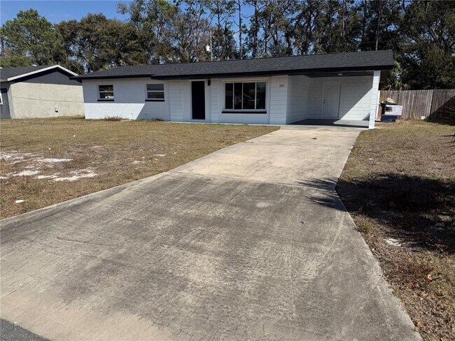 Building Photo - 2717 Kathryn Ave