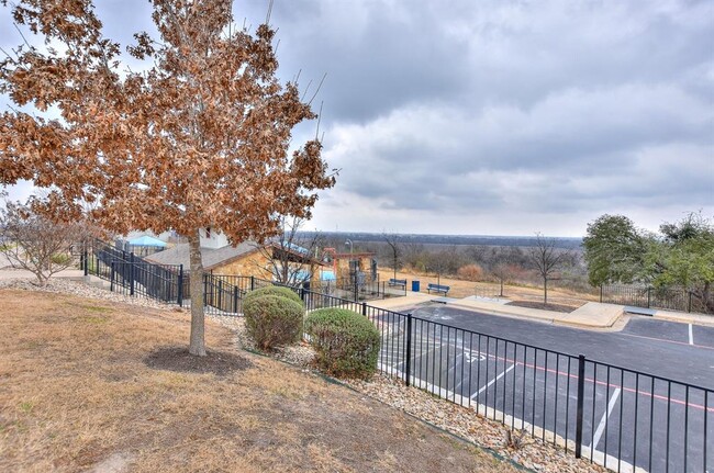 Building Photo - 132 Denton Dr
