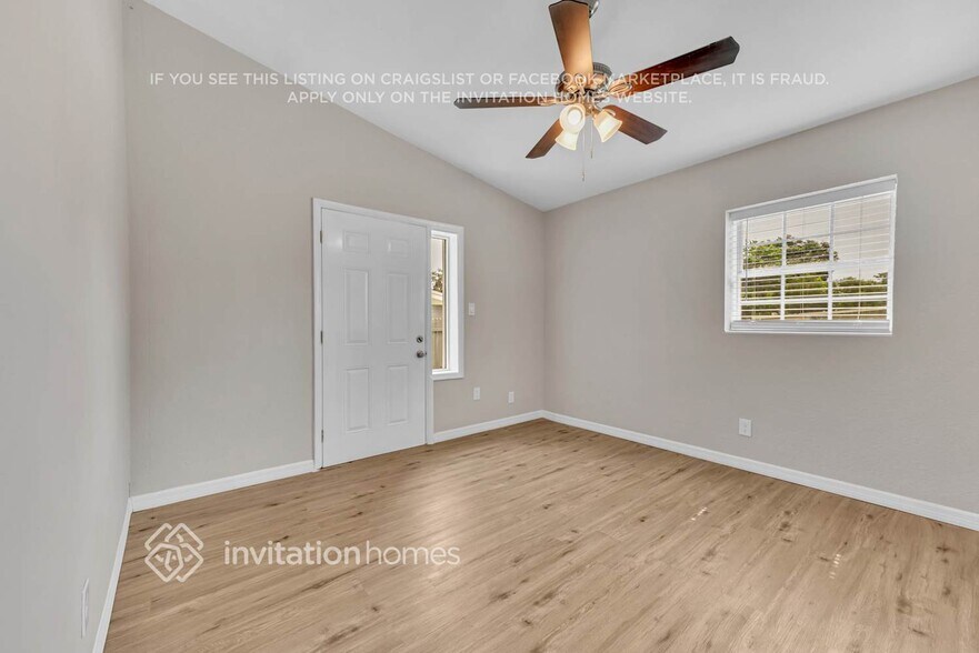 Building Photo - 3822 Pine Ridge Rd