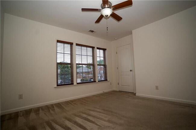 Building Photo - 2412 Harpers Way