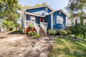 Building Photo - 817 E 17th St