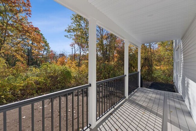 Building Photo - 16 Blacksmith Rd