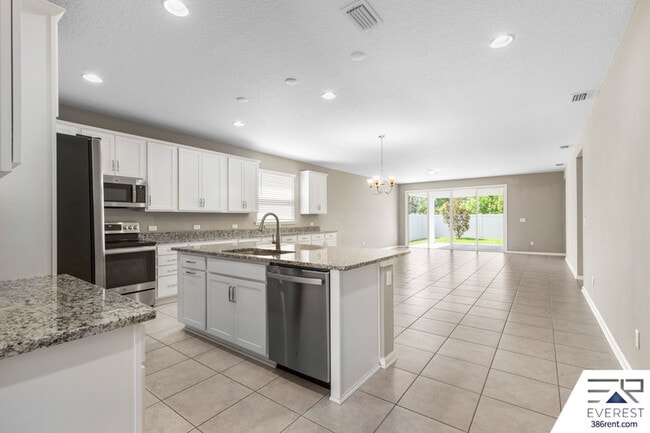 Building Photo - 58 Los Lagos Blvd