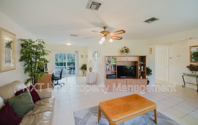 Building Photo - 403 SE 33rd Terrace